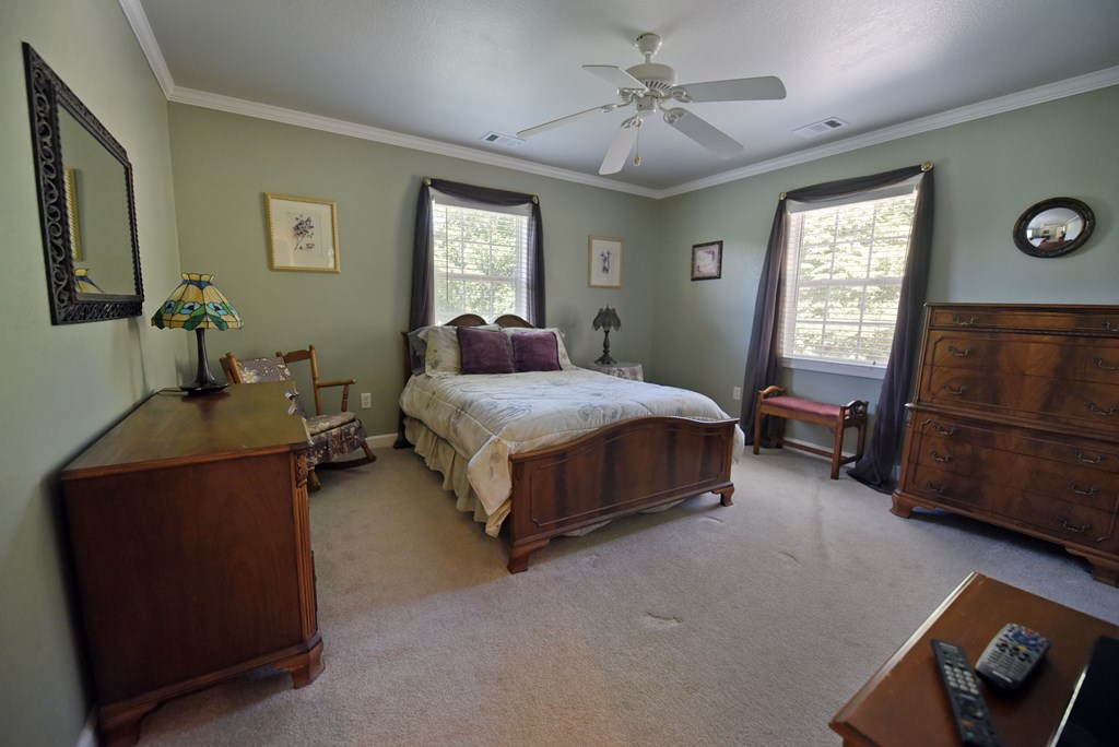 128 Oak Lane Property Photo 37