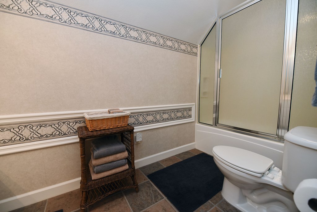 128 Oak Lane Property Photo 39