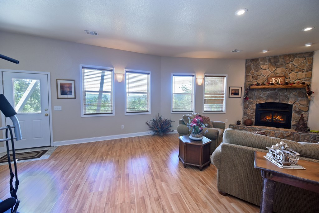 128 Oak Lane Property Photo 44