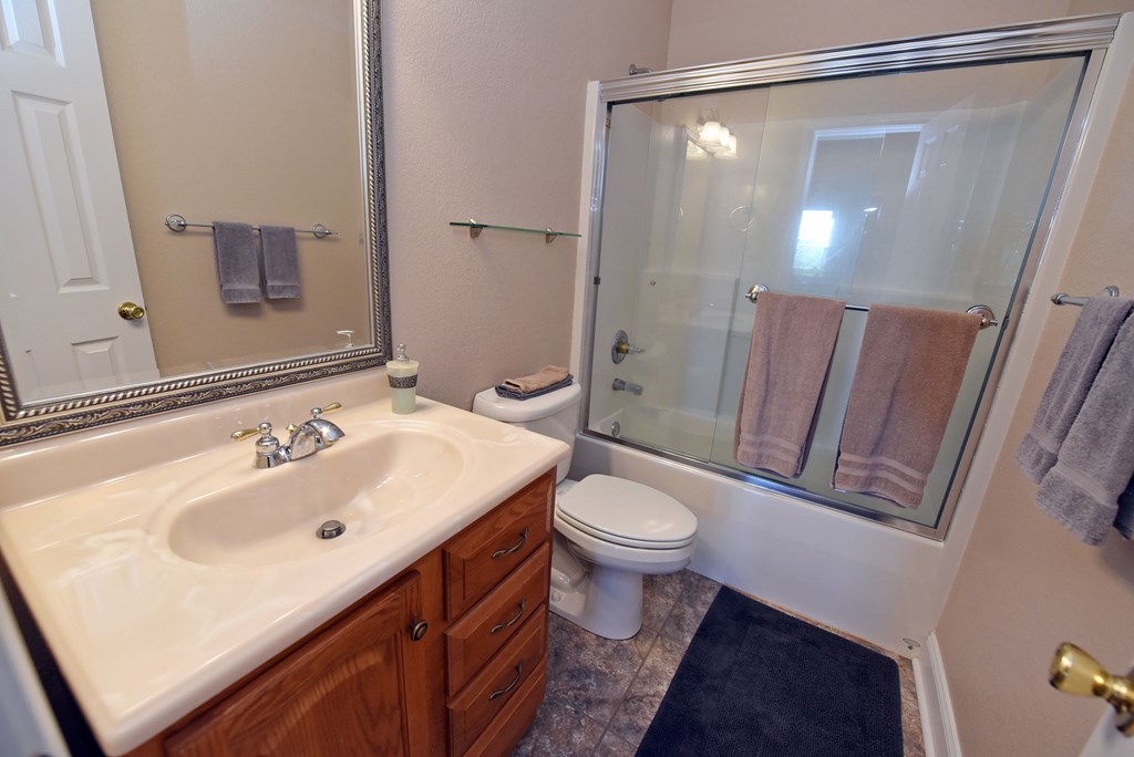 128 Oak Lane Property Photo 45