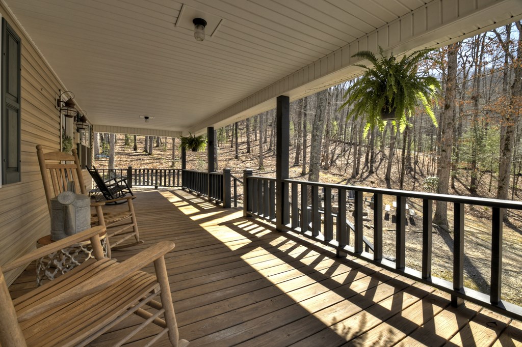114 Jake Drive Property Photo 6