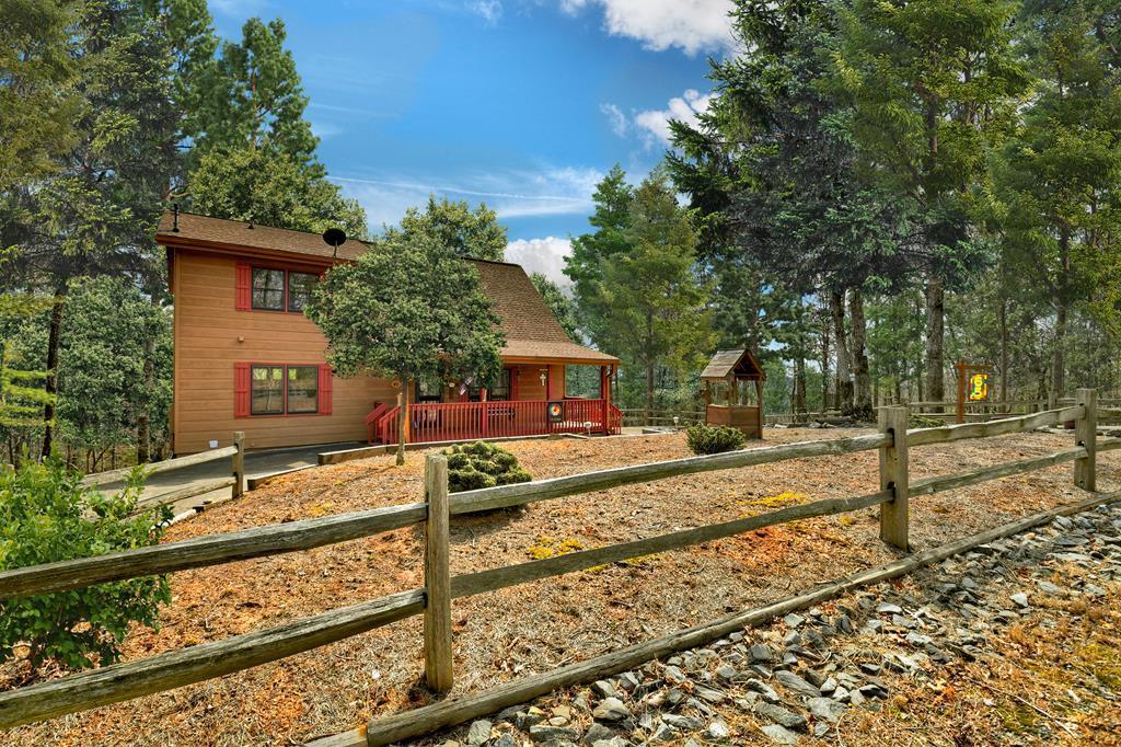 65 Weoka Court Property Photo