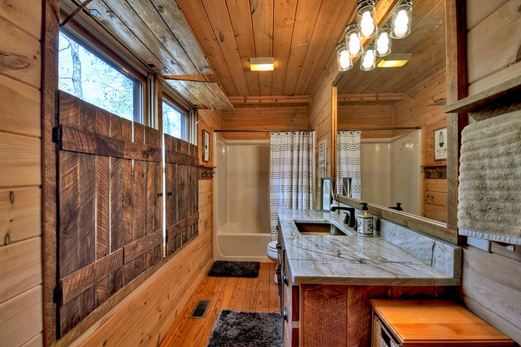 65 Weoka Court Property Photo 27