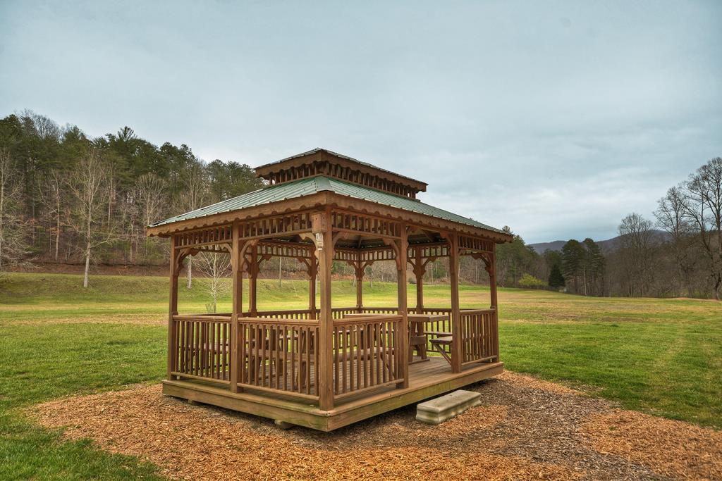 65 Weoka Court Property Photo 63