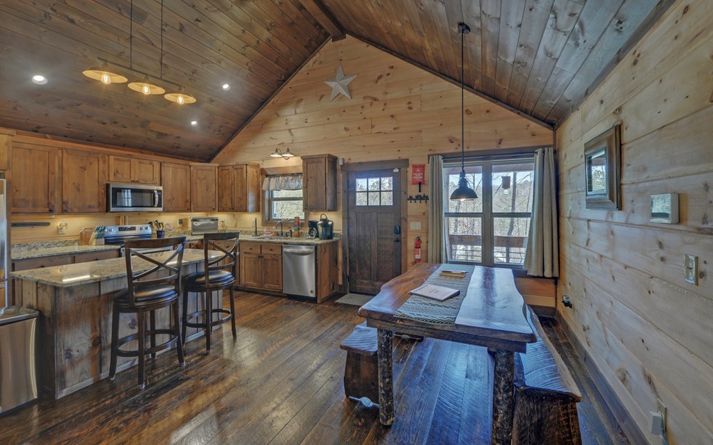 113 Hideaway Trail Property Photo 3