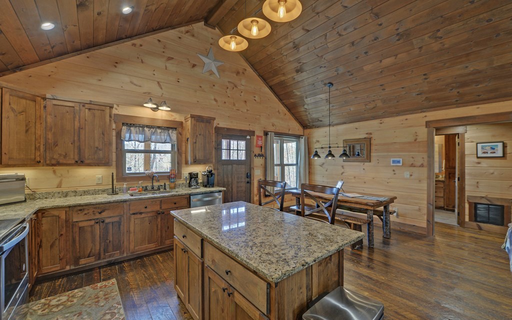113 Hideaway Trail Property Photo 7