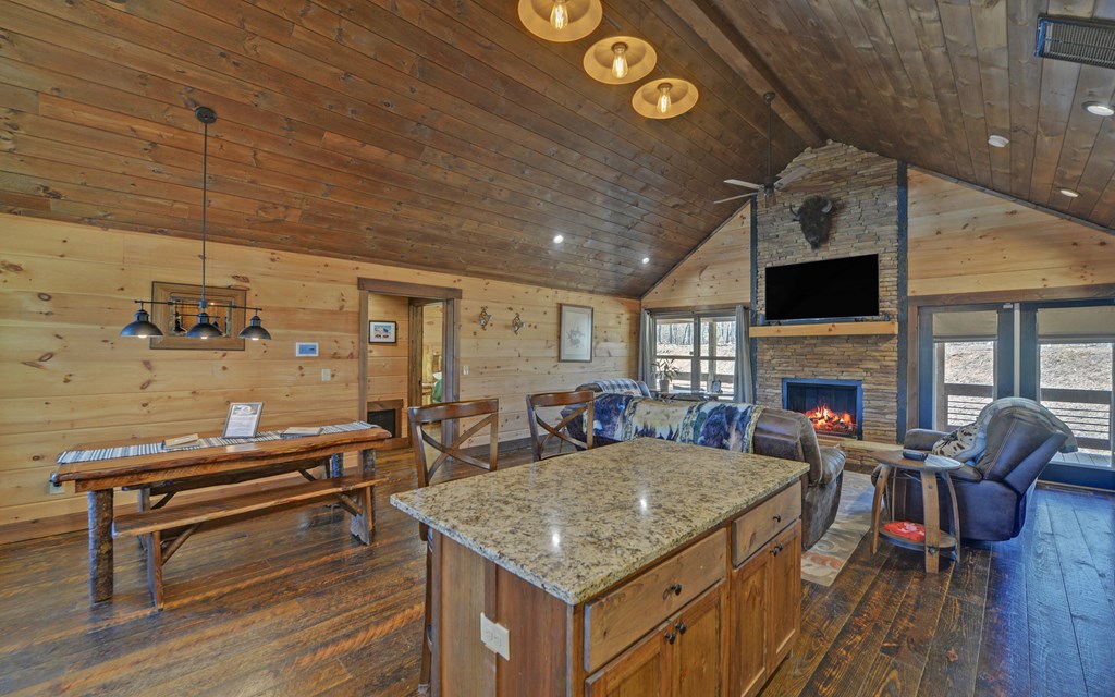 113 Hideaway Trail Property Photo 8