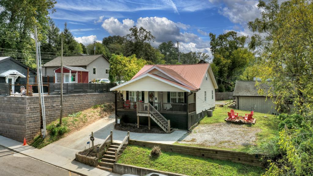 154 Mountain Street Property Photo 1