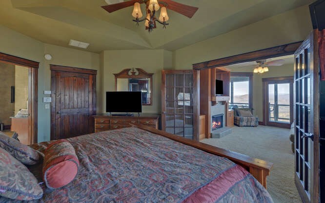 464 Sunset Drive Property Photo 9