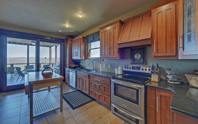 464 Sunset Drive Property Photo 11
