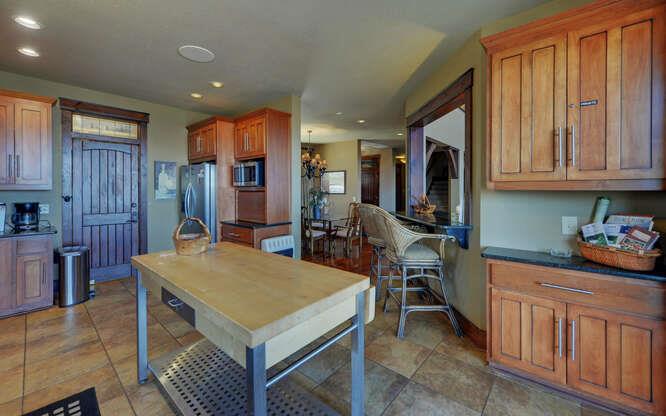 464 Sunset Drive Property Photo 12