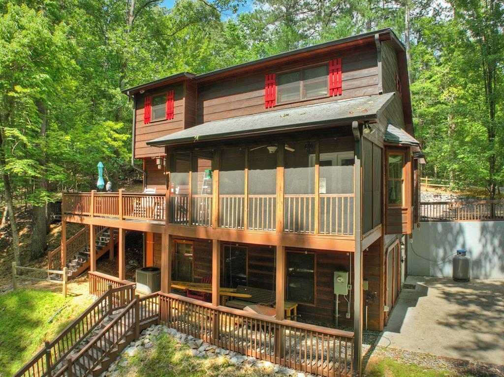 1301 Newport Drive Property Photo 1