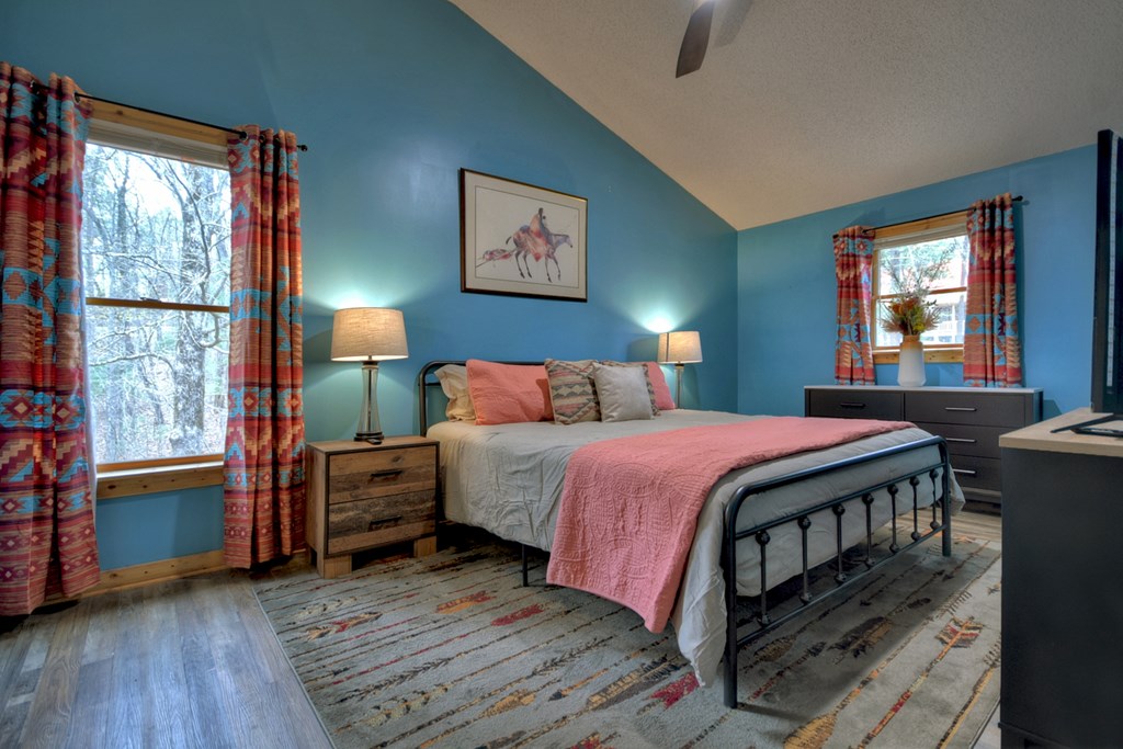 1301 Newport Drive Property Photo 4