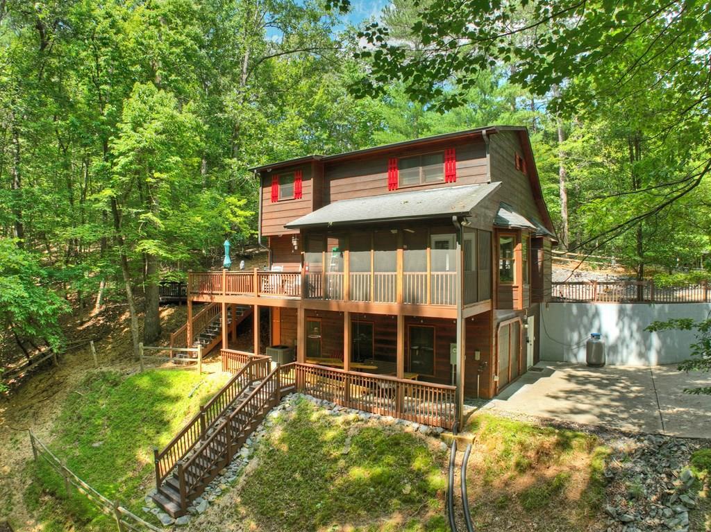 1301 Newport Drive Property Photo 7