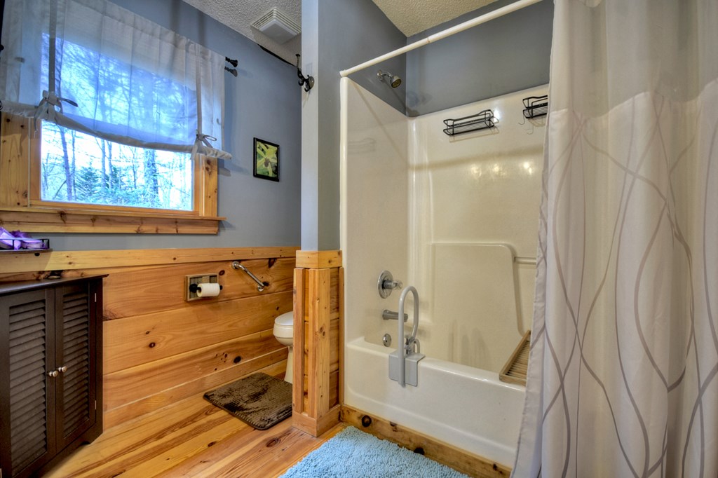 1301 Newport Drive Property Photo 44