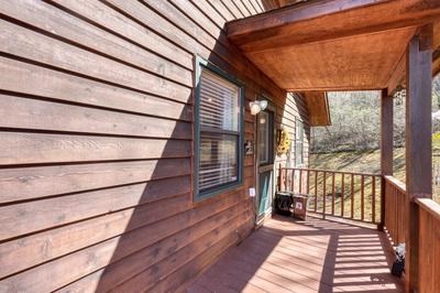 8055 Martins Creek Road Property Photo 4