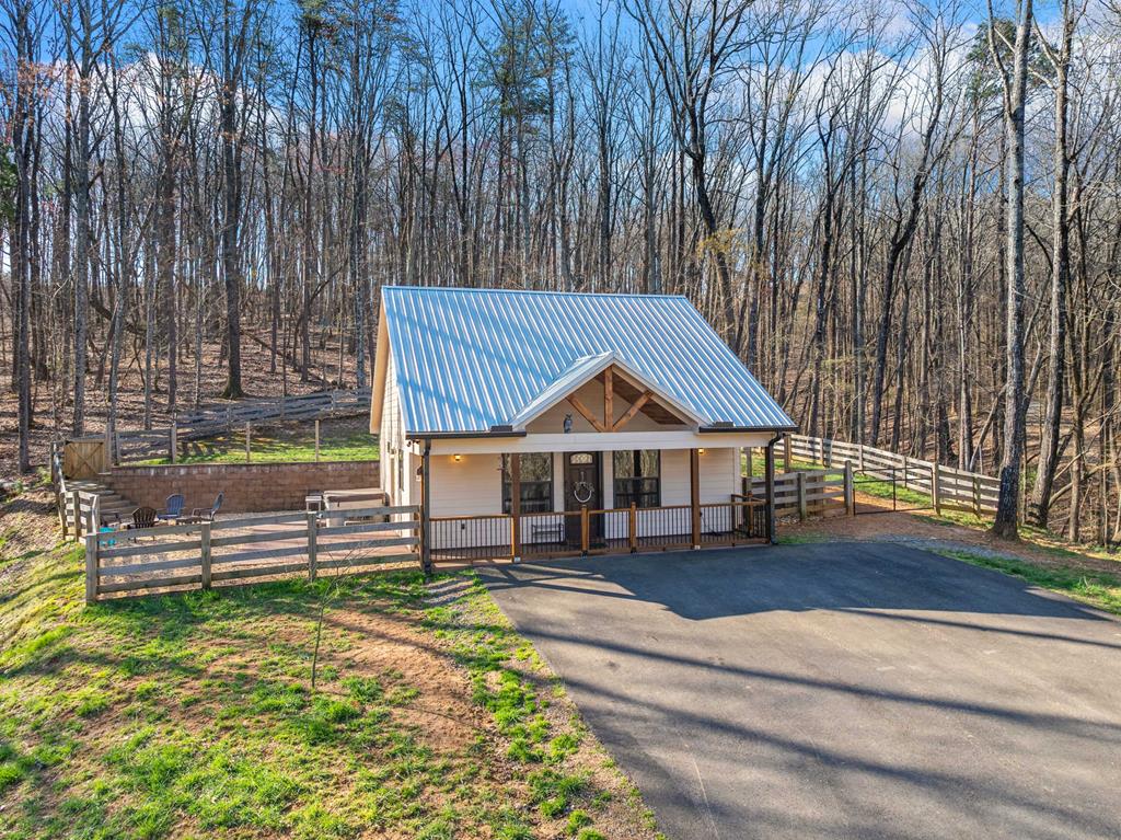 415 Woods Road Property Photo