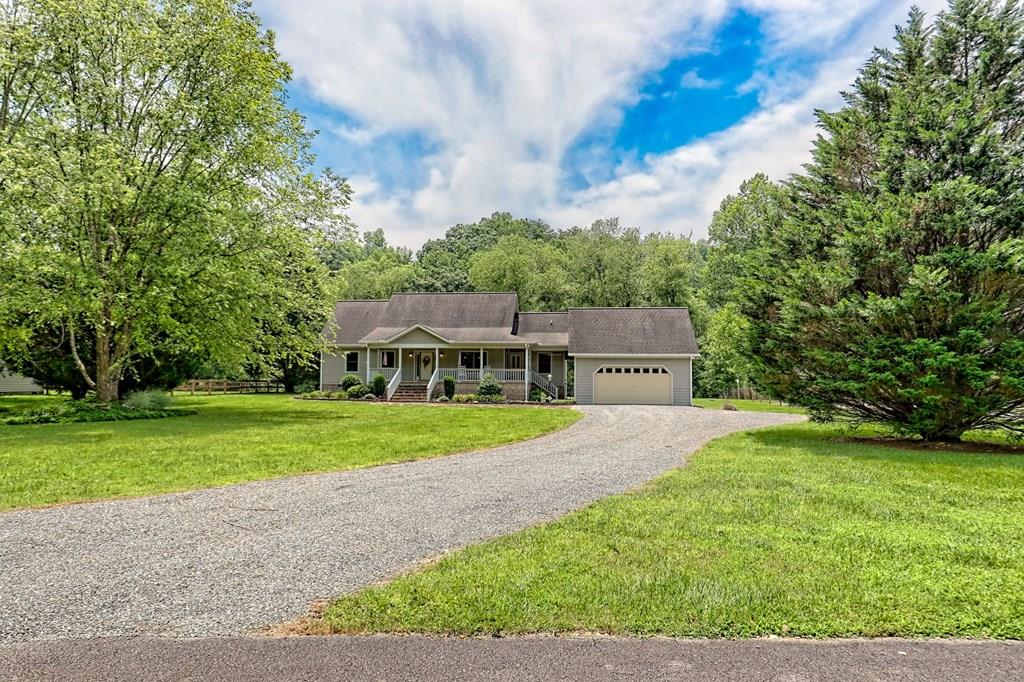 765 River Oaks Drive Property Photo 1