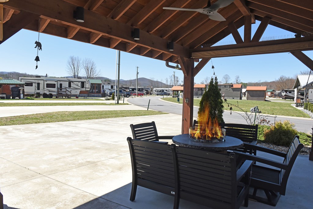 89 Foggy Mountain Road Property Photo 3