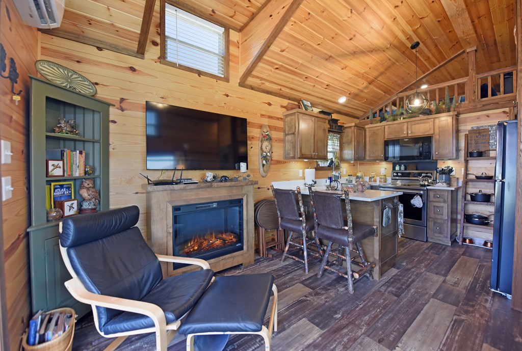 89 Foggy Mountain Road Property Photo 4