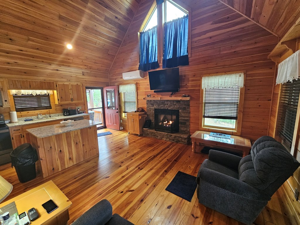 90 Hickory Woods Trail Property Photo 12