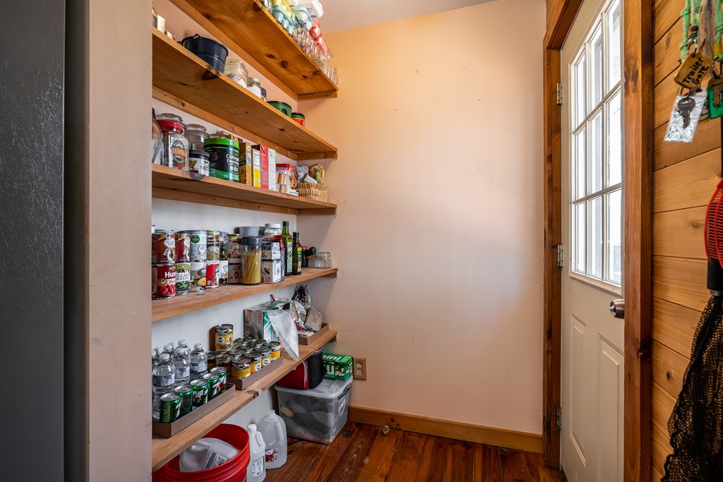 50 Barker Lane Property Photo 13