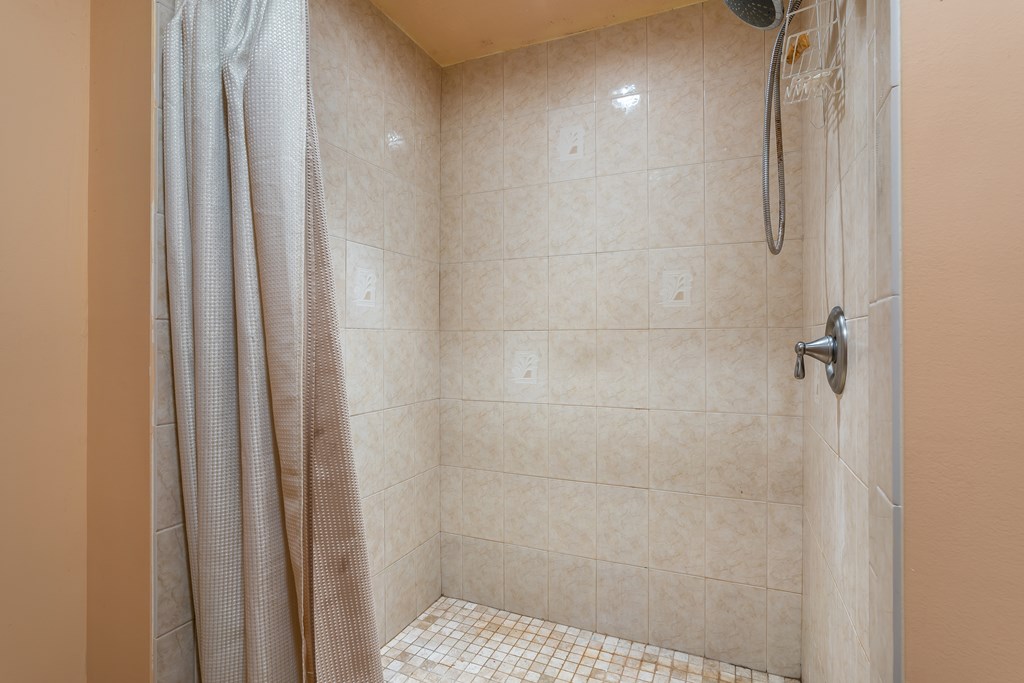 50 Barker Lane Property Photo 31