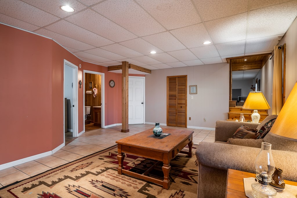 50 Barker Lane Property Photo 34