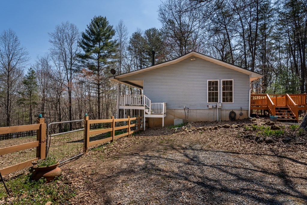 50 Barker Lane Property Photo 42