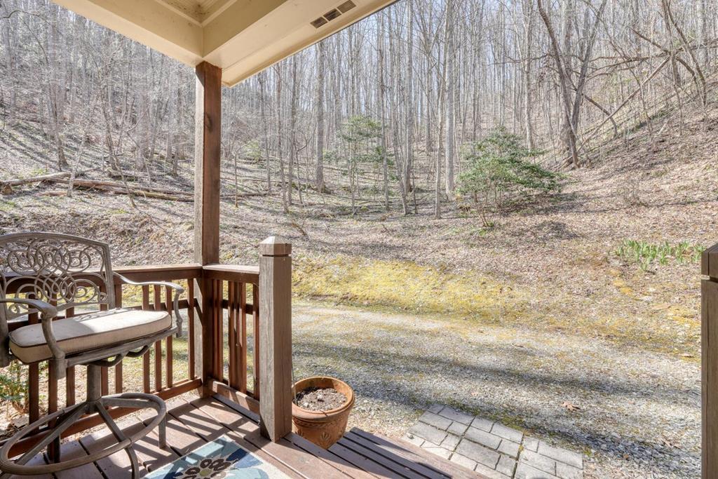 526 Garland Ridge Drive Property Photo 17