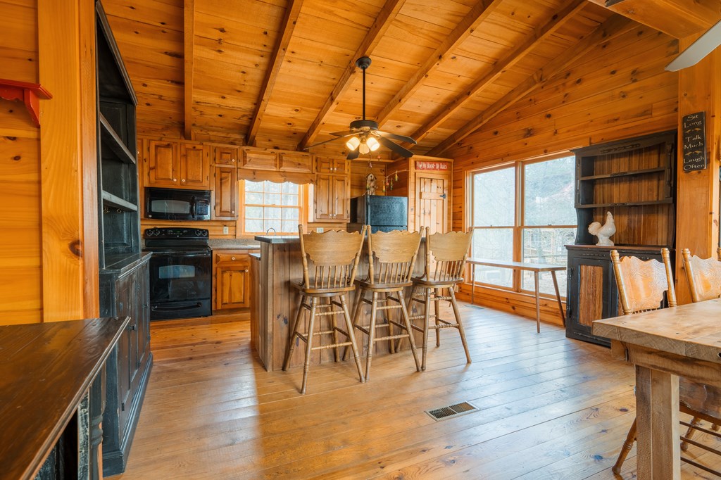 1164 Dividing Ridge Road Property Photo 5