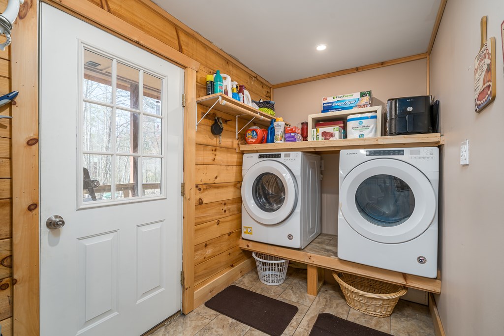 30 Bevan Lane E Property Photo 13