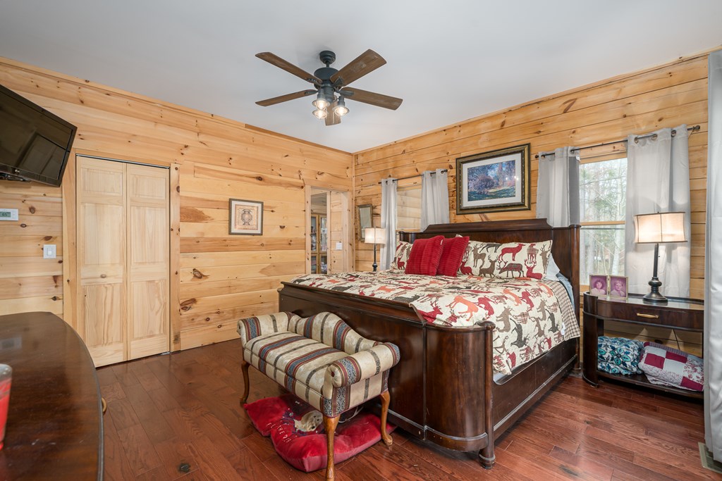 30 Bevan Lane E Property Photo 16