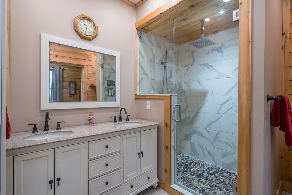 30 Bevan Lane E Property Photo 17