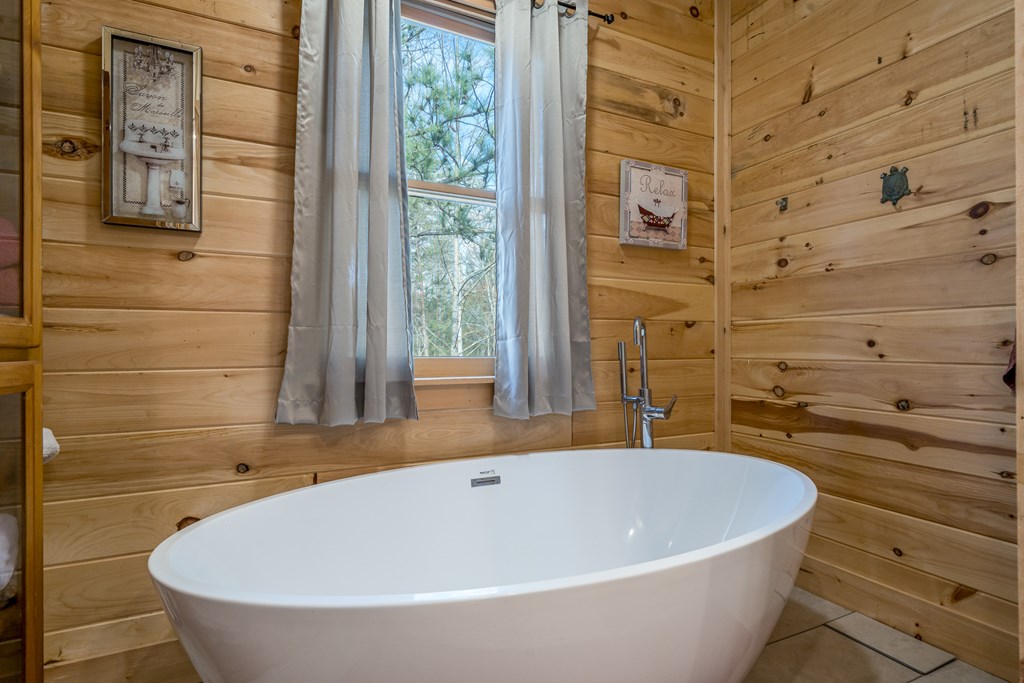 30 Bevan Lane E Property Photo 19