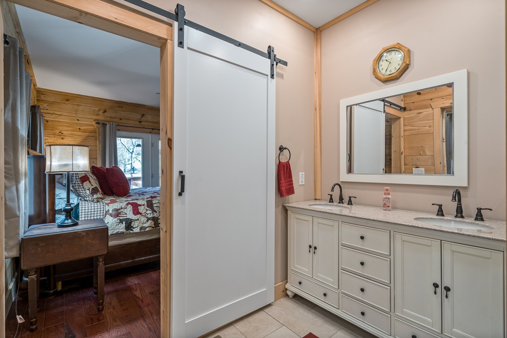 30 Bevan Lane E Property Photo 21