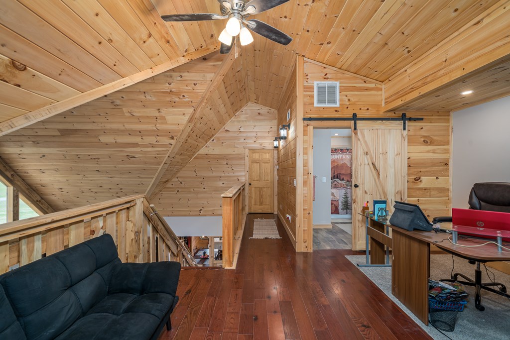 30 Bevan Lane E Property Photo 25