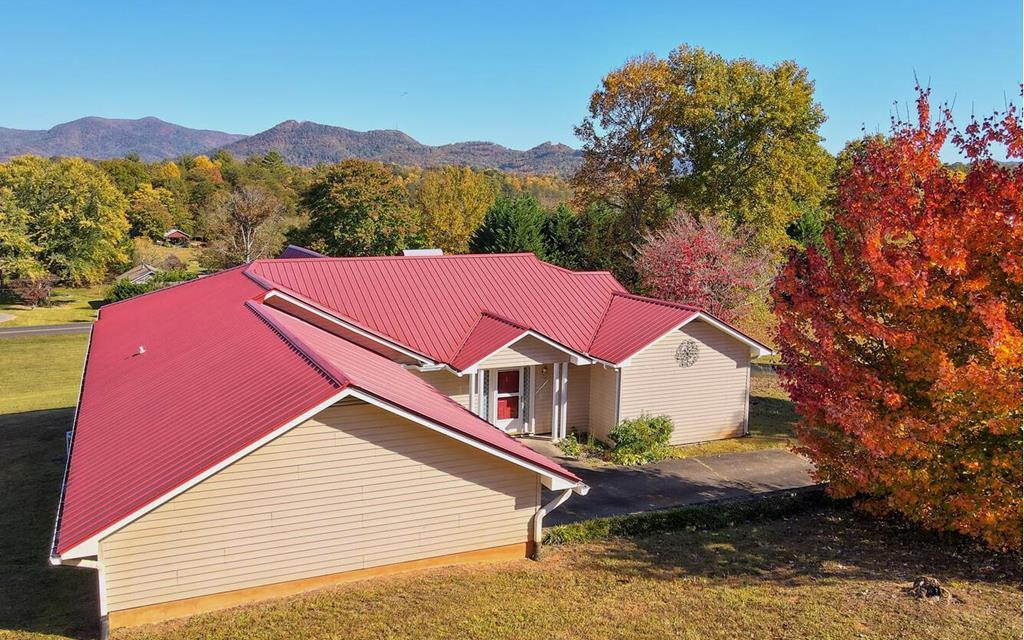 1613 Cedar Cliff Road Property Photo