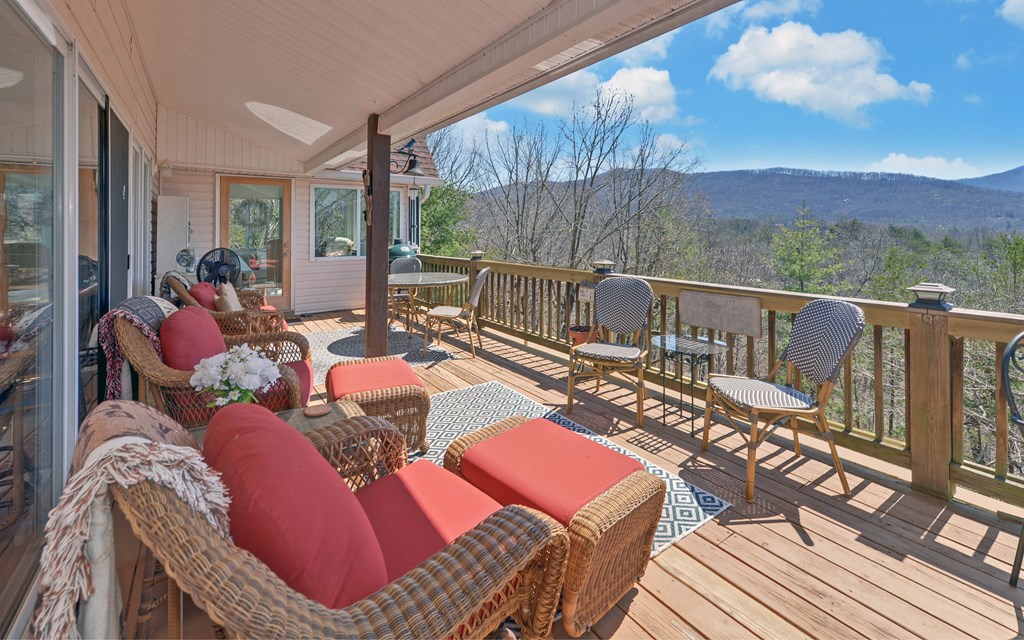 773 Crooked Creek Connector Property Photo 6