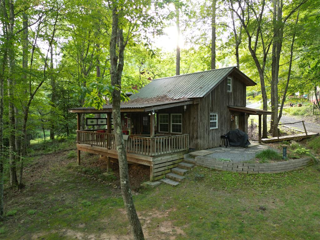 136 Honeybell Lane Property Photo 4