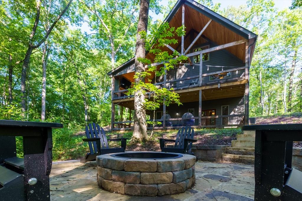 318 Lees Ride Property Photo