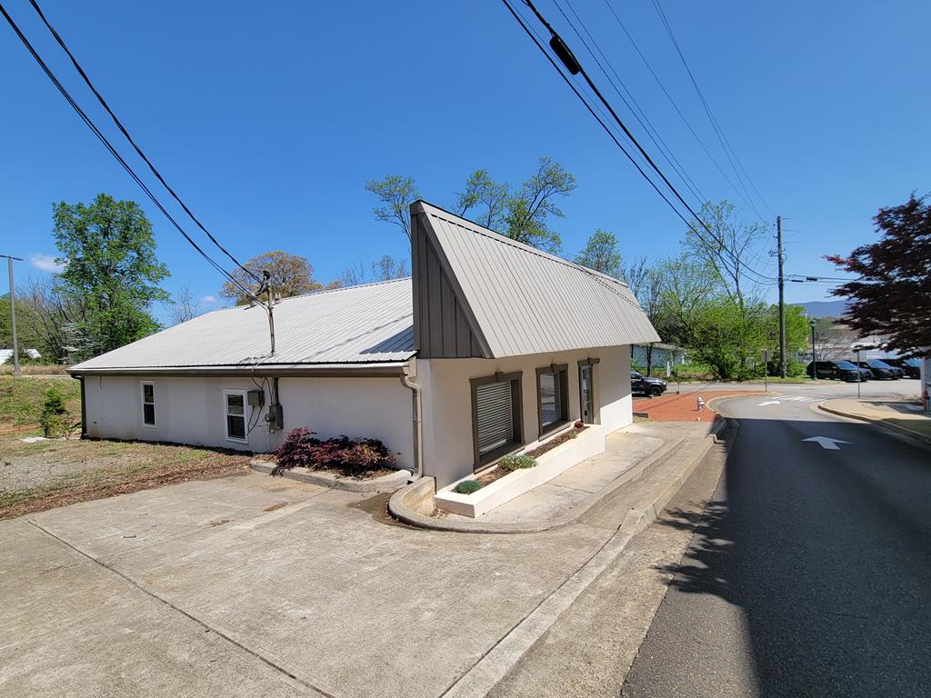 37 Court Street Property Photo