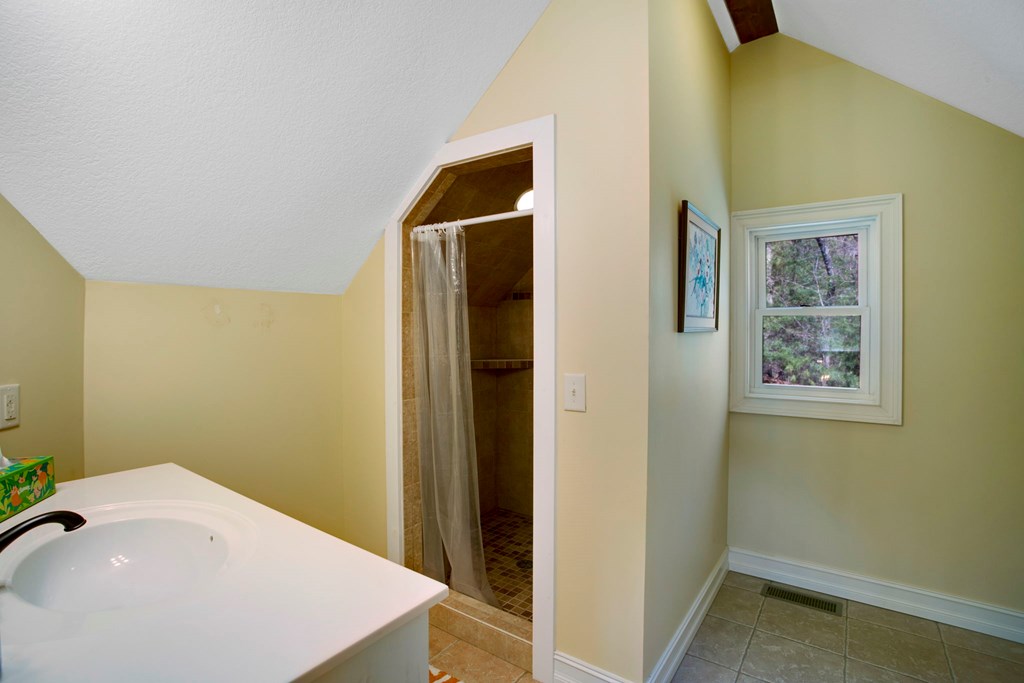 105 Sharons Valley Drive Property Photo 26