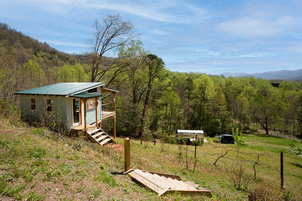 105 Sharons Valley Drive Property Photo 30