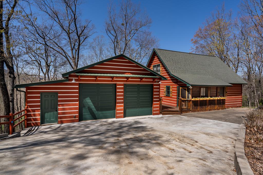 1571 Mangums Trail Property Photo 1