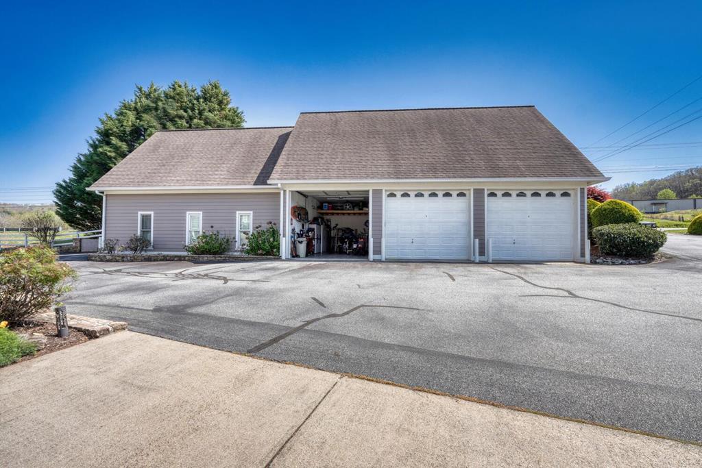 2267 Eastgate Drive Property Photo 44