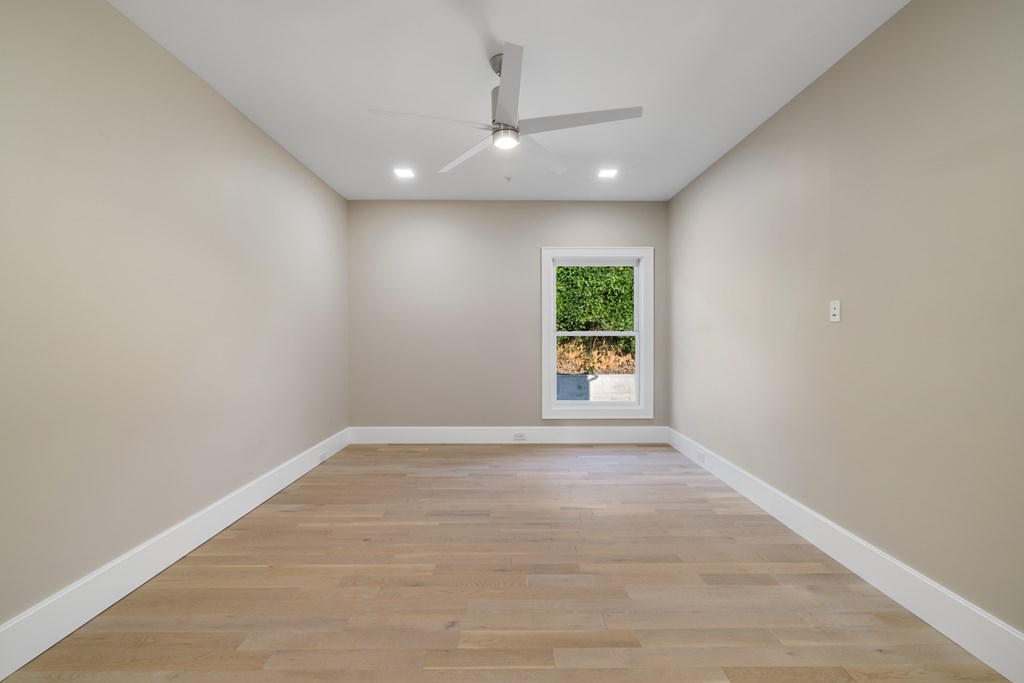1281 #4 E Main Street Property Photo 17