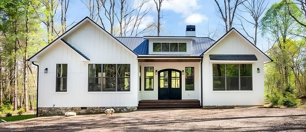 428 Licklog Road Property Photo 1