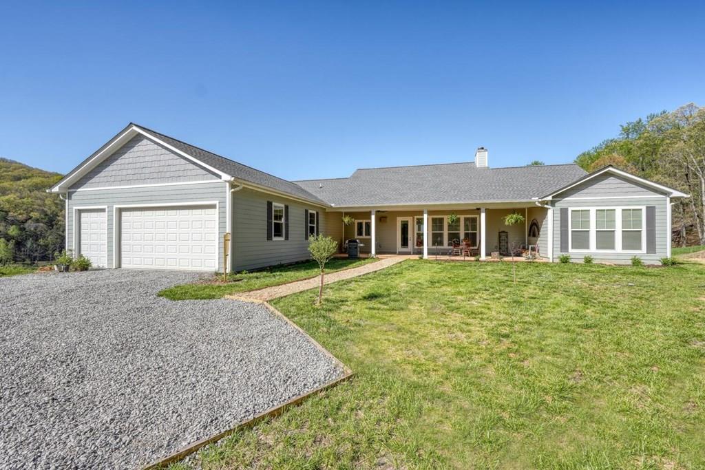 1735 Downings Creek Road Property Photo