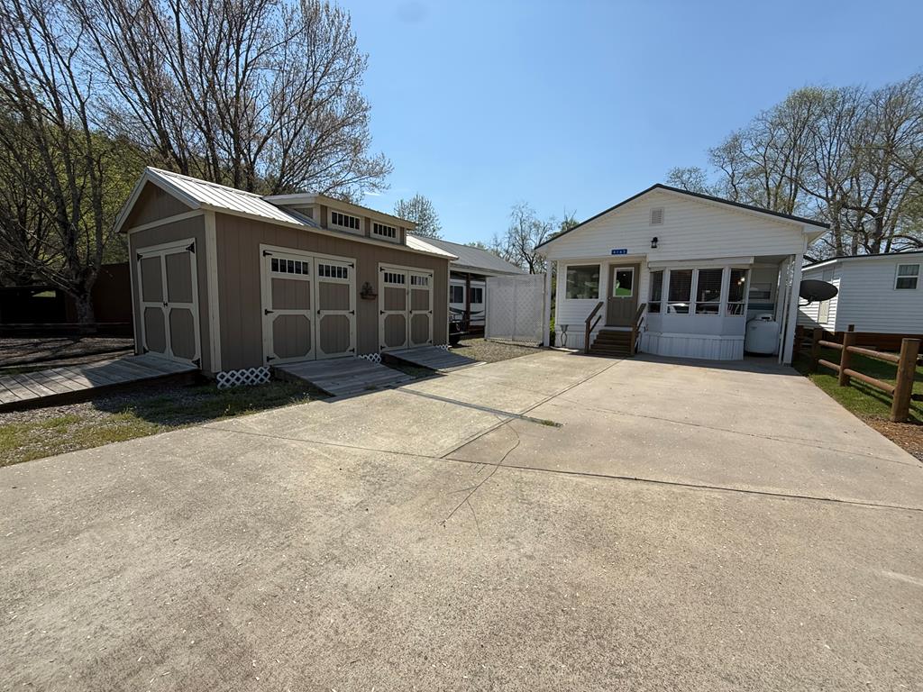 4163 Riverbank Run Property Photo